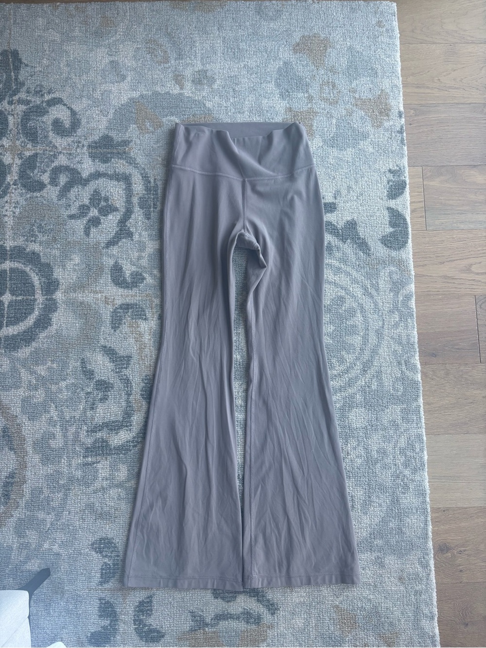 Aritzia TNAction Flare Yoga Pants